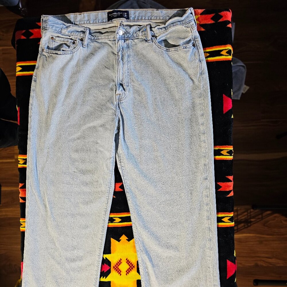 Abercrombie & Fitch Men's Lightweight Baggy Jeans 38X30